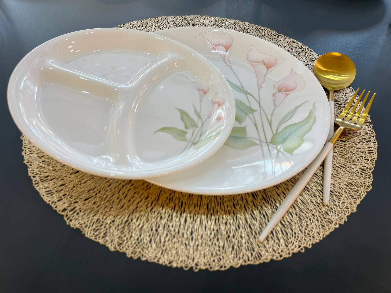 اردوو خوری کورل طرح لی لی وایل (Lily Ville)